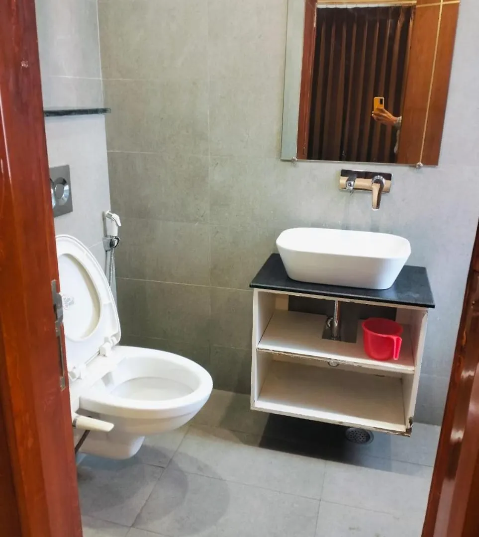 Hotel Royal Galaxy Blest Park New Delhi 3*,