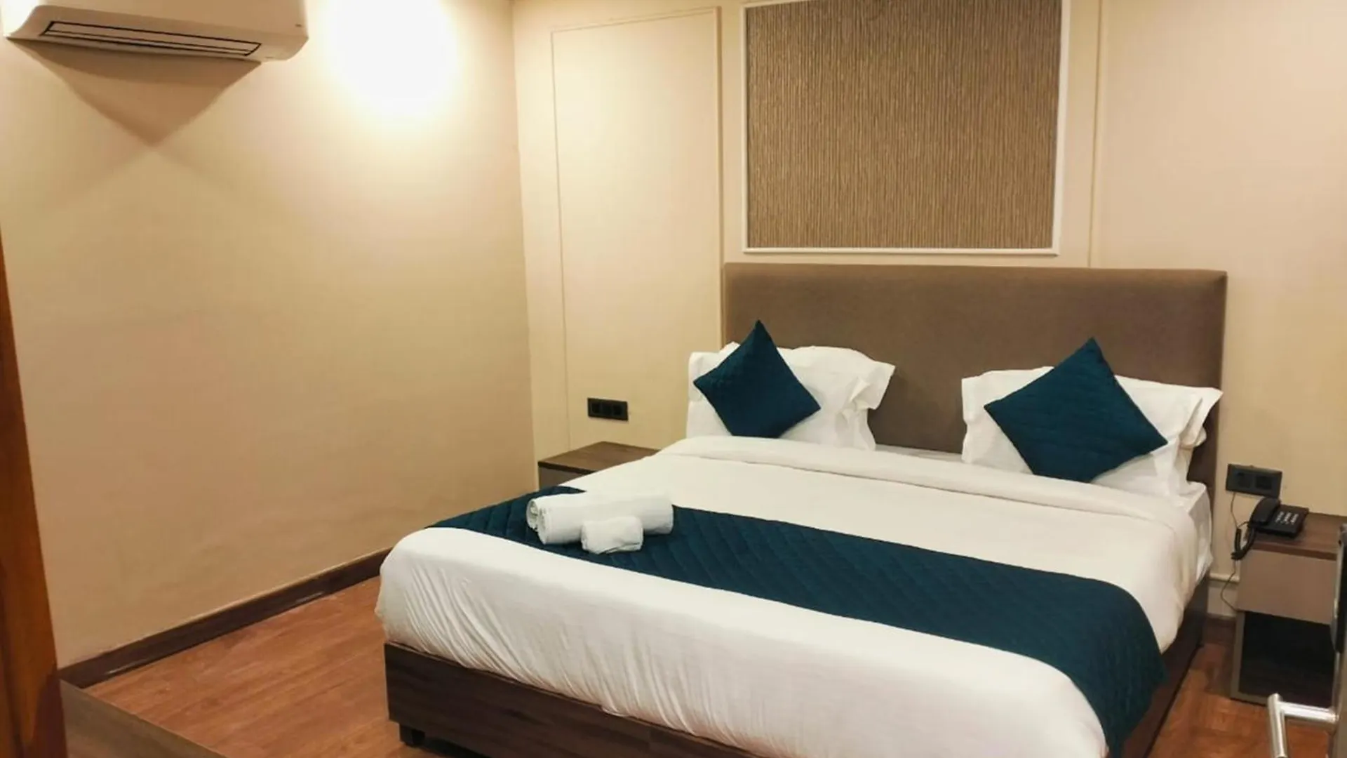 Hotel Royal Galaxy Blest Park New Delhi